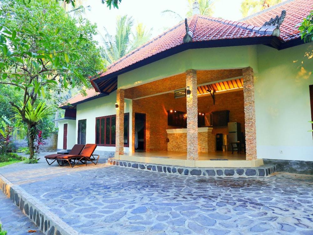 Bondalem Beach Club Tejakula Ngoại thất bức ảnh